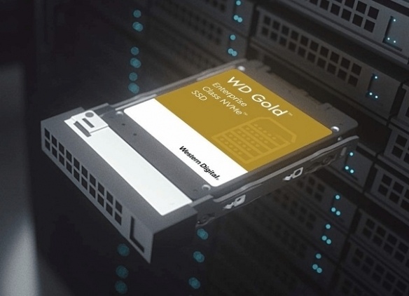 比黄金还“金贵”?8TB固态硬盘成“镶金”理财产品(图1) 游侠网1